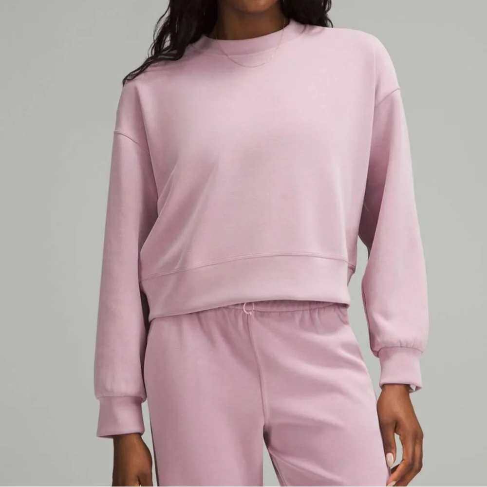 Lululemon Softstreme Perfectly Oversized Cropped Crew LIKE NEW